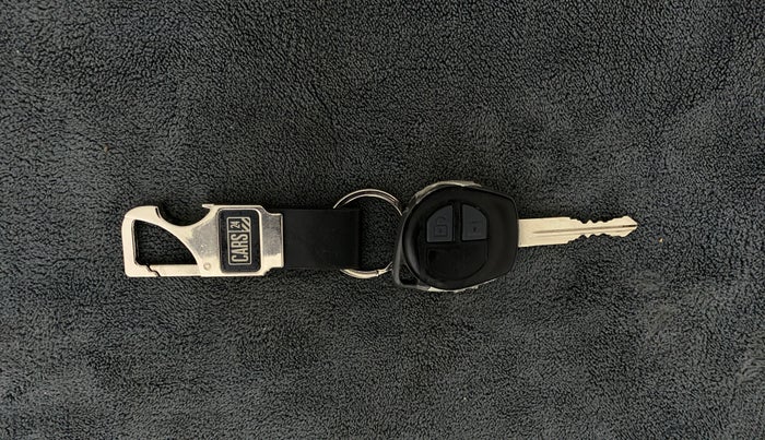 2012 Maruti Swift VXI, Petrol, Manual, 32,556 km, Key Close Up
