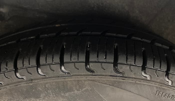 2013 Hyundai i10 SPORTZ 1.2, Petrol, Manual, 92,127 km, Right Rear Tyre Tread