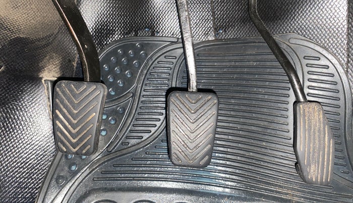 2013 Hyundai Santro Xing GLS, Petrol, Manual, 64,426 km, Pedals