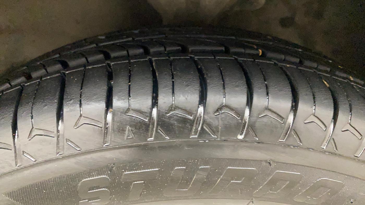 2013 Hyundai Santro Xing GLS, Petrol, Manual, 64,321 km, Left Front Tyre Tread