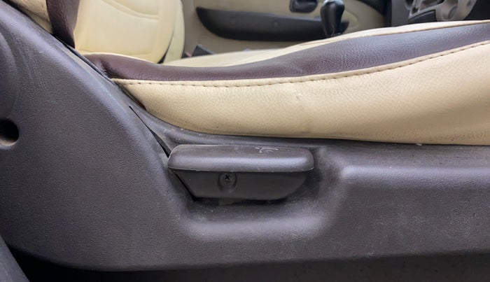 2013 Hyundai Santro Xing GLS, Petrol, Manual, 64,426 km, Driver Side Adjustment Panel