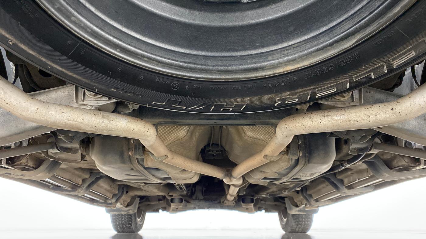 2016 Mahindra XUV500 W8 FWD AT, Diesel, Automatic, 73,924 km, Rear Underbody