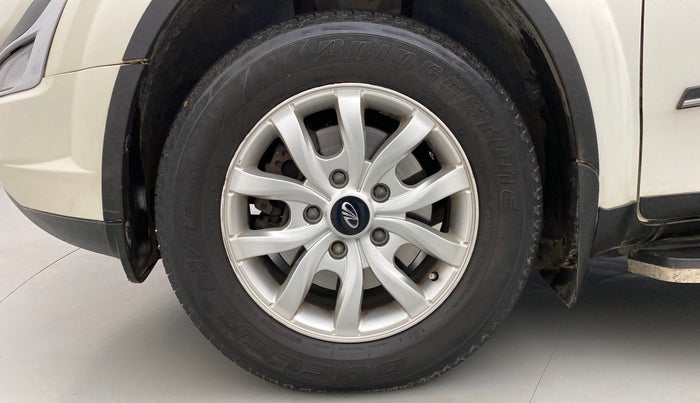2016 Mahindra XUV500 W8 FWD AT, Diesel, Automatic, 73,924 km, Left Front Wheel