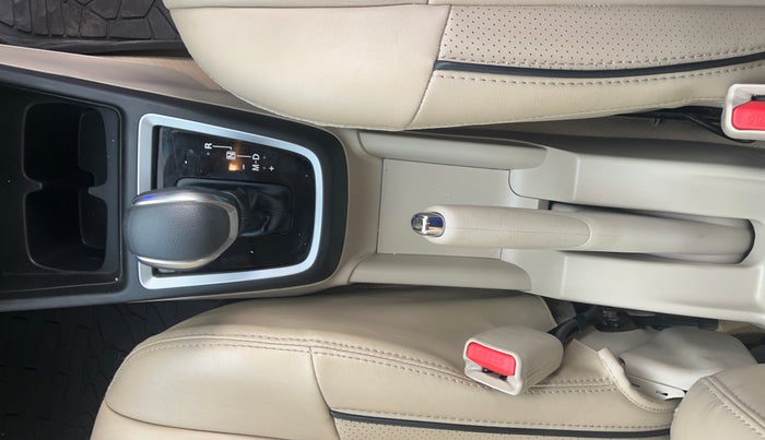 2022 Maruti Dzire ZXI Plus AMT, Petrol, Automatic, 37,601 km, Gear Lever