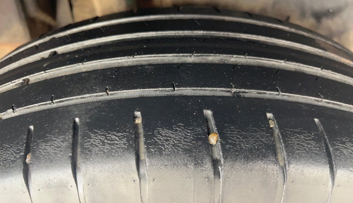 2022 Maruti Dzire ZXI Plus AMT, Petrol, Automatic, 37,601 km, Right Rear Tyre Tread