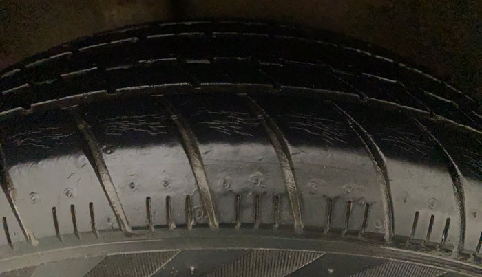 2017 Maruti Celerio VXI, Petrol, Manual, 25,368 km, Right Front Tyre Tread