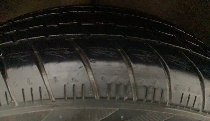 2017 Maruti Celerio VXI, Petrol, Manual, 25,368 km, Left Front Tyre Tread