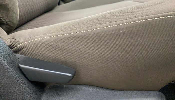 2017 Renault Duster 110 PS RXZ 4X2 AMT DIESEL, Diesel, Automatic, 1,41,803 km, Driver Side Adjustment Panel