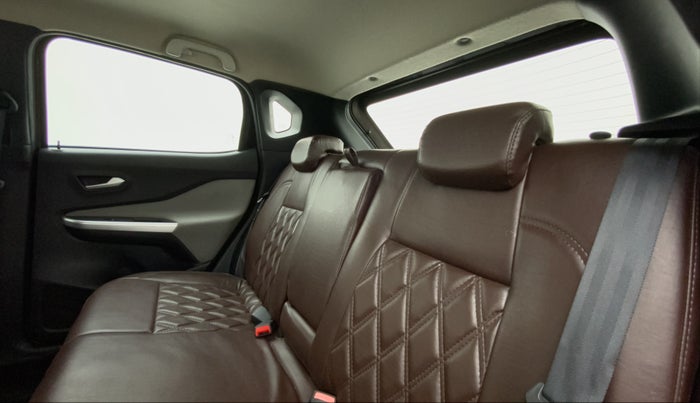 2022 Nissan MAGNITE XV TURBO CVT, Petrol, Automatic, 13,040 km, Right Side Rear Door Cabin