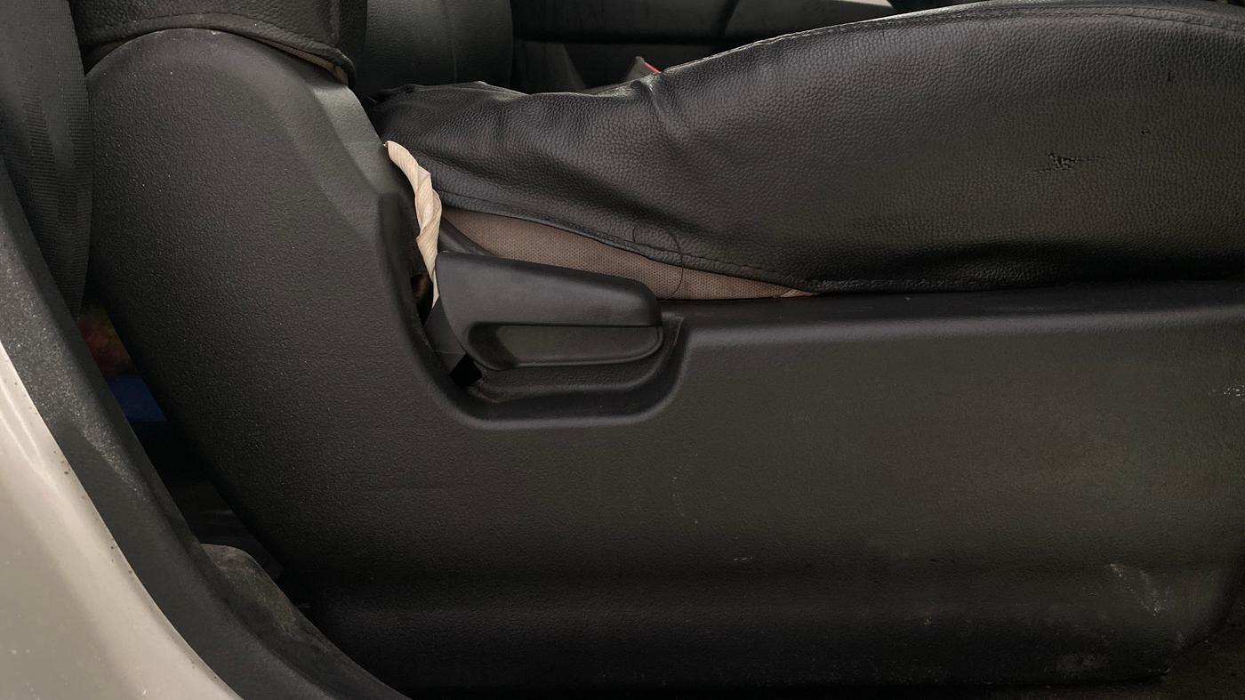 2014 Maruti Wagon R 1.0 VXI, Petrol, Manual, 22,944 km, Driver Side Adjustment Panel