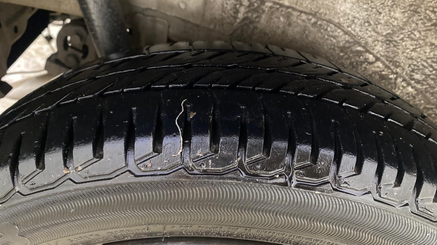 2014 Maruti Wagon R 1.0 VXI, Petrol, Manual, 22,944 km, Right Rear Tyre Tread