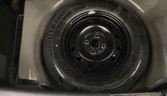 2017 Maruti Swift VXI O, Petrol, Manual, 69,453 km, Spare Tyre