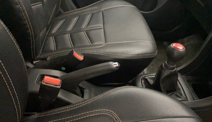 2017 Maruti Swift VXI O, Petrol, Manual, 69,453 km, Gear Lever