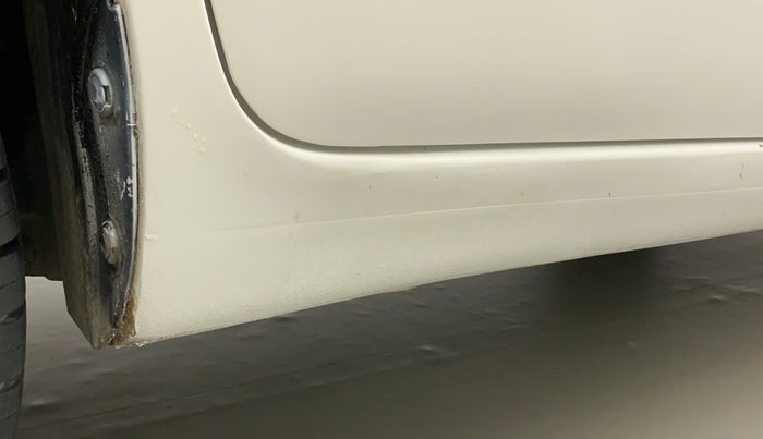 2013 Maruti Ertiga VXI, Petrol, Manual, 24,311 km, Right running board - Slightly rusted