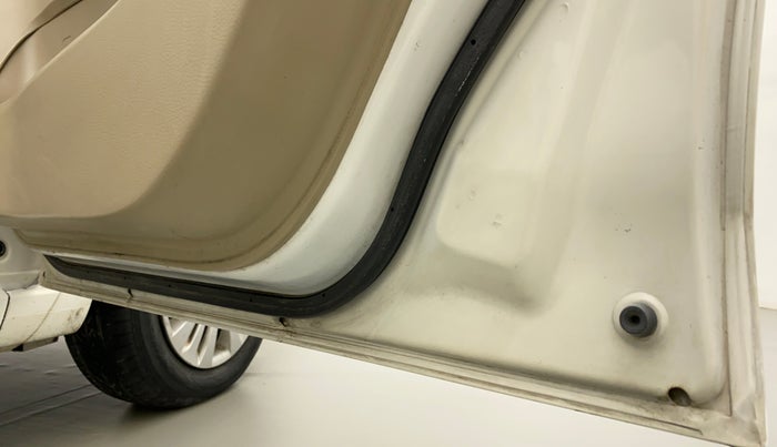 2013 Maruti Ertiga VXI, Petrol, Manual, 24,311 km, Driver-side door - Slightly rusted