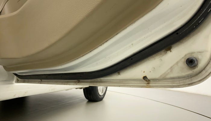 2013 Maruti Ertiga VXI, Petrol, Manual, 24,311 km, Right rear door - Slightly rusted