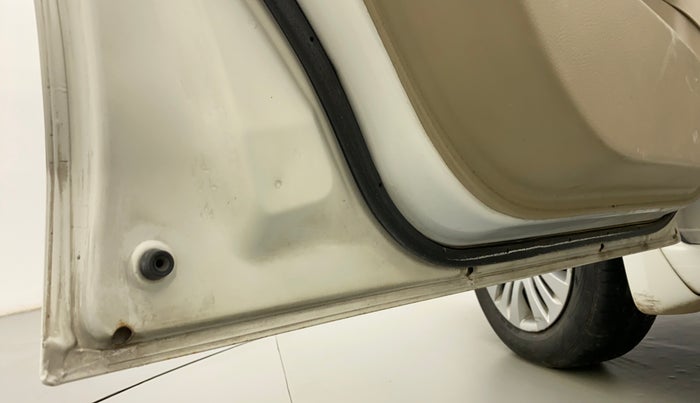 2013 Maruti Ertiga VXI, Petrol, Manual, 24,311 km, Front passenger door - Slight discoloration