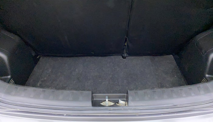 2016 Maruti Swift VXI D, Petrol, Manual, 27,818 km, Boot Inside