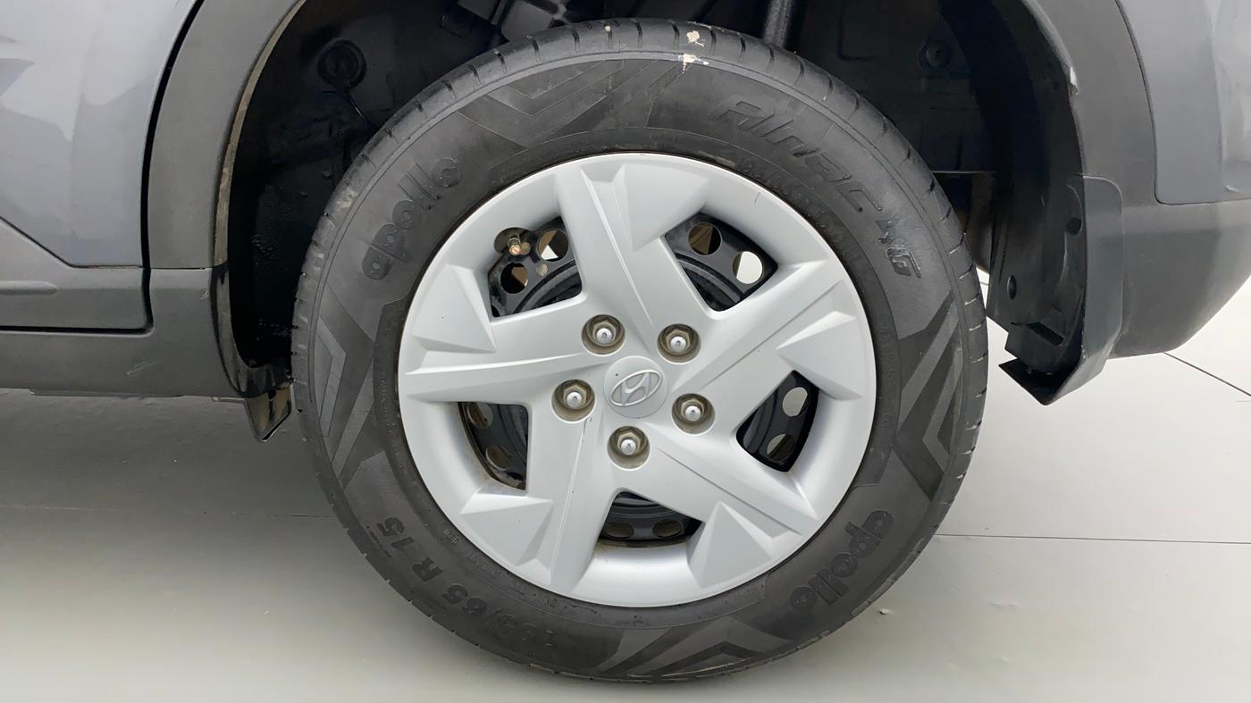 2021 Hyundai VENUE S MT 1.2 KAPPA, Petrol, Manual, 15,822 km, Left Rear Wheel