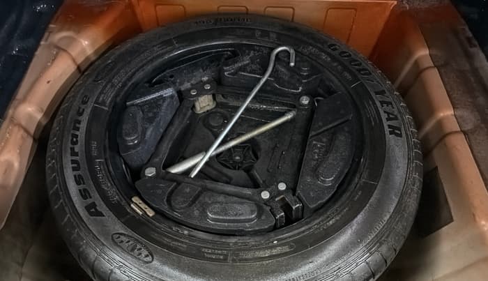 2019 Tata NEXON XM PETROL, Petrol, Manual, 94,911 km, Spare Tyre