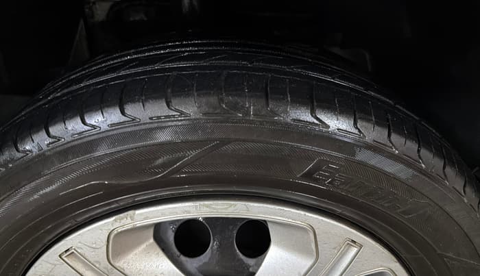 2019 Tata NEXON XM PETROL, Petrol, Manual, 94,911 km, Right Front Tyre Tread
