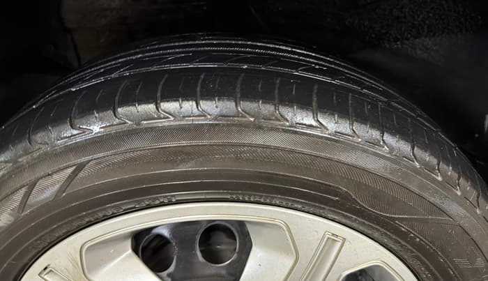 2019 Tata NEXON XM PETROL, Petrol, Manual, 94,911 km, Right Rear Tyre Tread