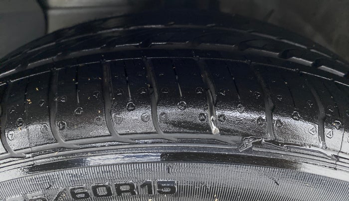 2020 Hyundai AURA SX+ AT, Petrol, Automatic, 16,013 km, Left Front Tyre Tread