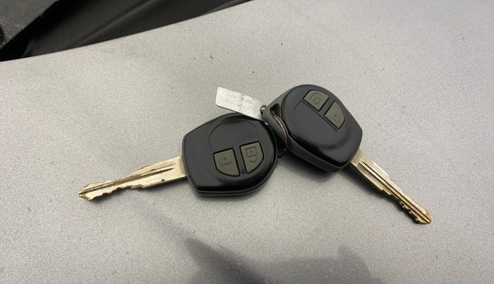 2015 Maruti Wagon R 1.0 VXI, Petrol, Manual, 30,120 km, Key Close Up