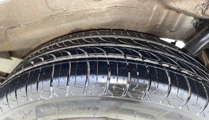 2015 Maruti Wagon R 1.0 VXI, Petrol, Manual, 30,120 km, Left Rear Tyre Tread