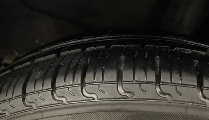 2018 Hyundai NEW SANTRO SPORTZ CNG, CNG, Manual, 84,833 km, Left Rear Tyre Tread