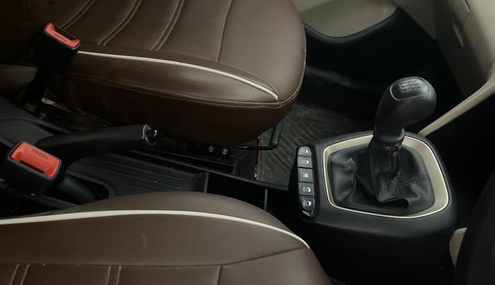 2018 Hyundai NEW SANTRO SPORTZ CNG, CNG, Manual, 84,833 km, Gear Lever