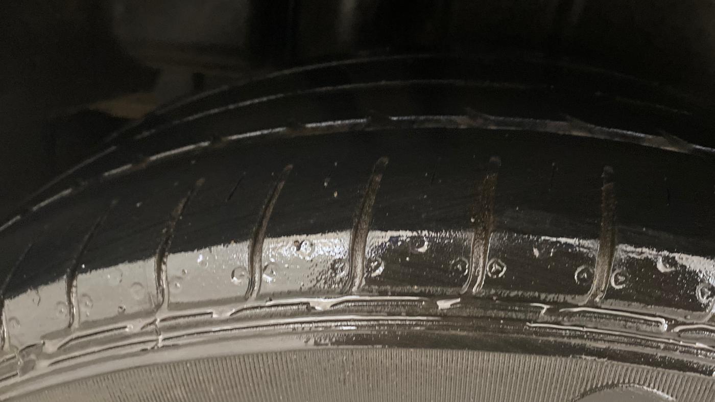 2022 Maruti Ciaz ZETA AT 1.5  SHVS PETROL, Petrol, Automatic, 40,825 km, Right Rear Tyre Tread