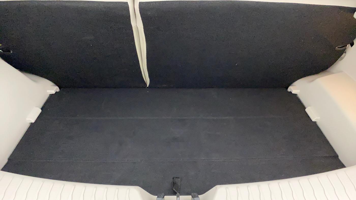 2019 Mahindra XUV300 1.2 W8 OPT, Petrol, Manual, 16,126 km, Boot Inside