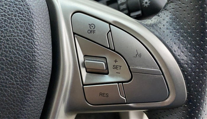 2019 Mahindra XUV300 1.2 W8 OPT, Petrol, Manual, 16,126 km, Adaptive Cruise Control