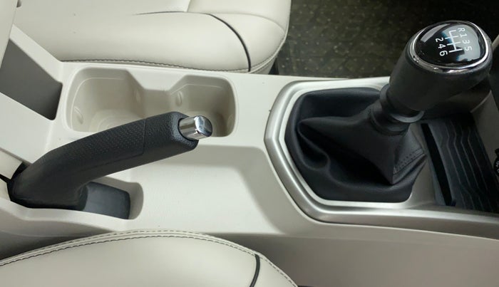 2019 Mahindra XUV300 1.2 W8 OPT, Petrol, Manual, 16,126 km, Gear Lever
