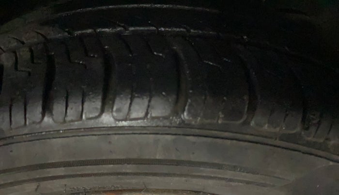 2018 Tata Tiago XZA PETROL, Petrol, Automatic, 1,14,686 km, Right Front Tyre Tread