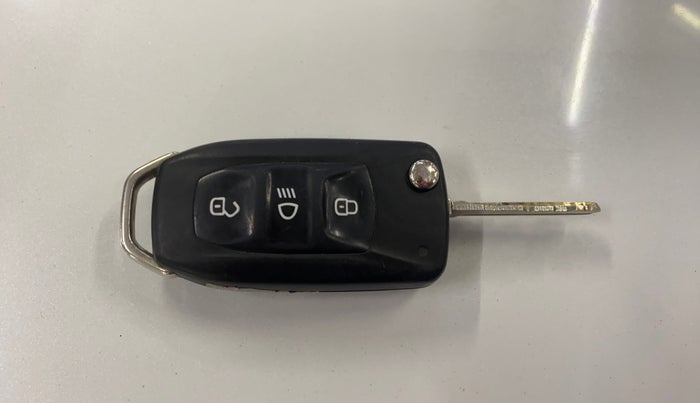 2018 Tata Tiago XZA PETROL, Petrol, Automatic, 1,14,686 km, Key Close Up