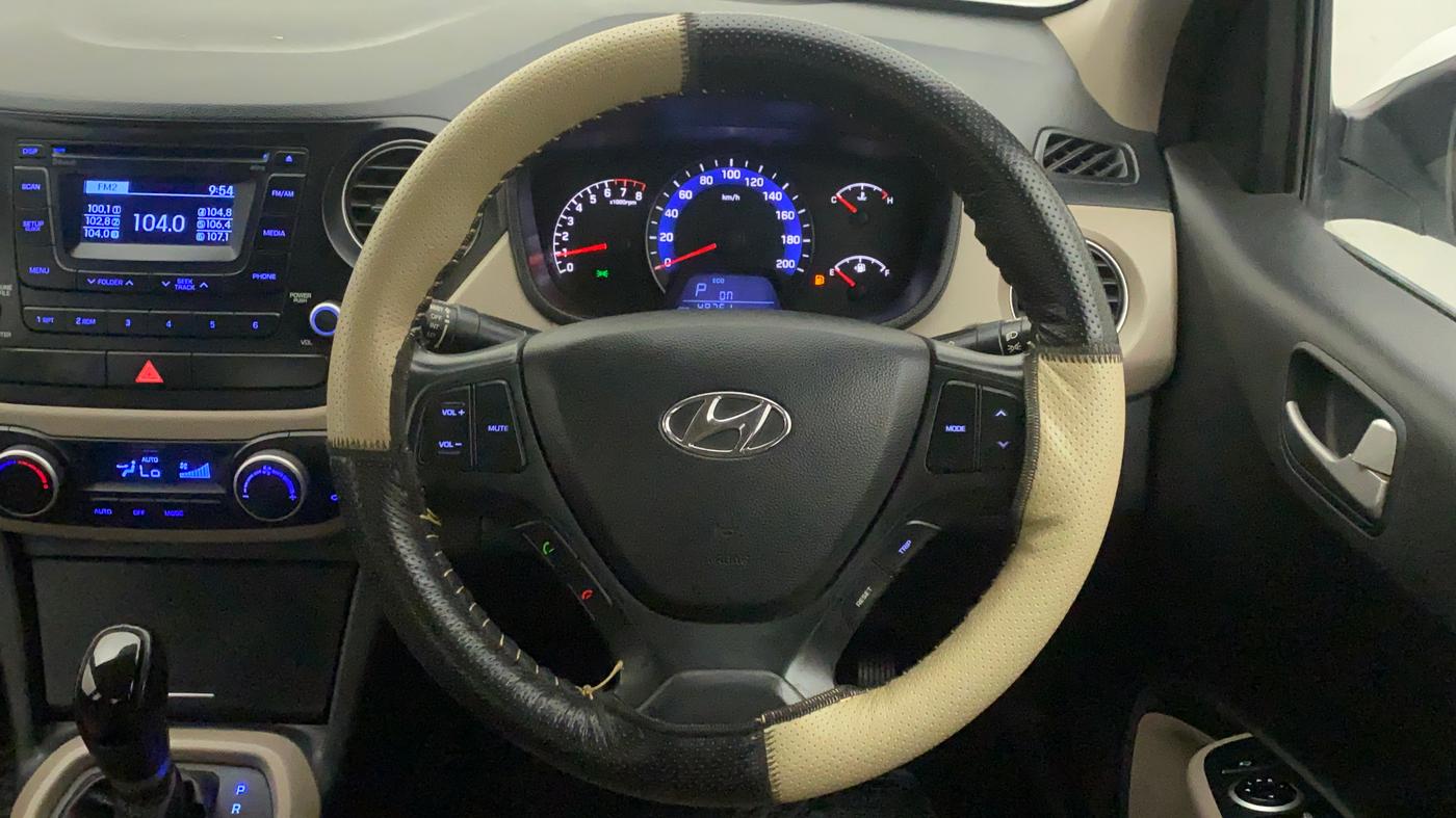 2015 Hyundai Xcent SX AT 1.2 (O), Petrol, Automatic, 49,821 km, Steering Wheel Close Up