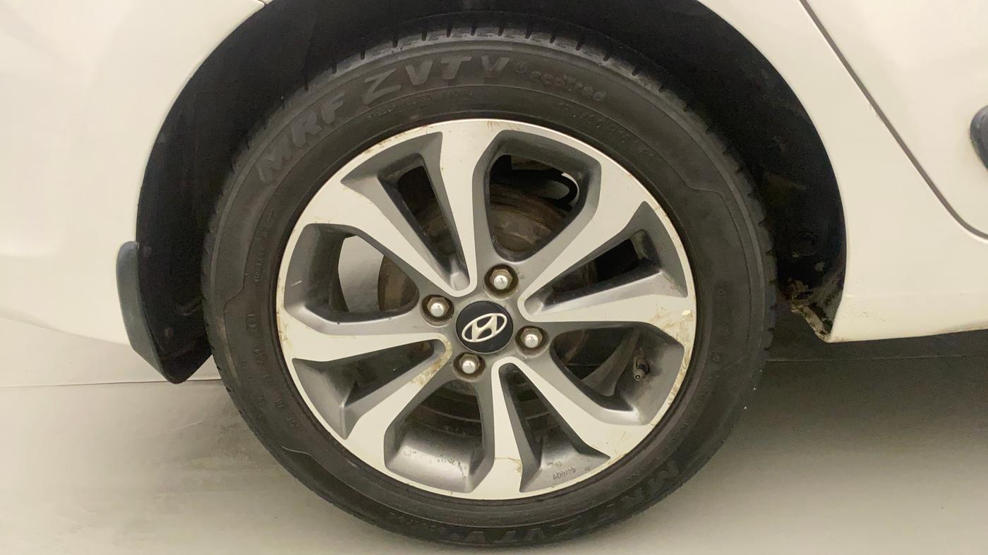 2015 Hyundai Xcent SX AT 1.2 (O), Petrol, Automatic, 49,821 km, Right Rear Wheel