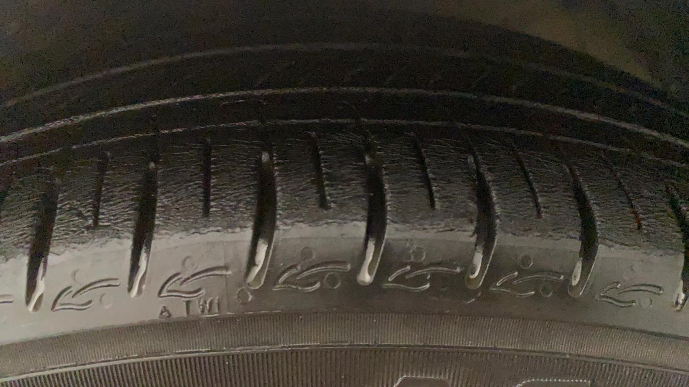 2015 Hyundai Xcent SX AT 1.2 (O), Petrol, Automatic, 49,821 km, Left Rear Tyre Tread