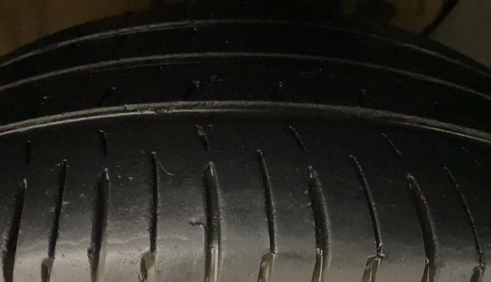 2018 Hyundai Elite i20 ASTA 1.2  CVT, Petrol, Automatic, 49,656 km, Right Front Tyre Tread