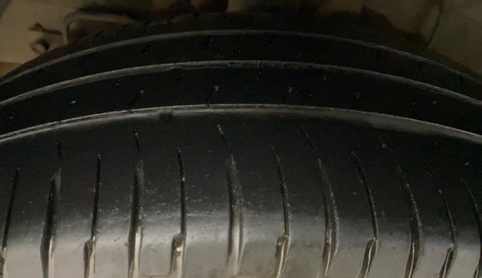 2018 Hyundai Elite i20 ASTA 1.2  CVT, Petrol, Automatic, 49,656 km, Right Rear Tyre Tread