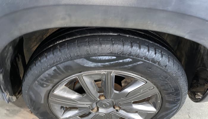 2021 Renault Kwid CLIMBER 1.0 (O), Petrol, Manual, 54,105 km, Right Front Tyre Tread