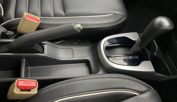 2017 Honda Jazz 1.2 V AT, Petrol, Automatic, 30,614 km, Gear Lever