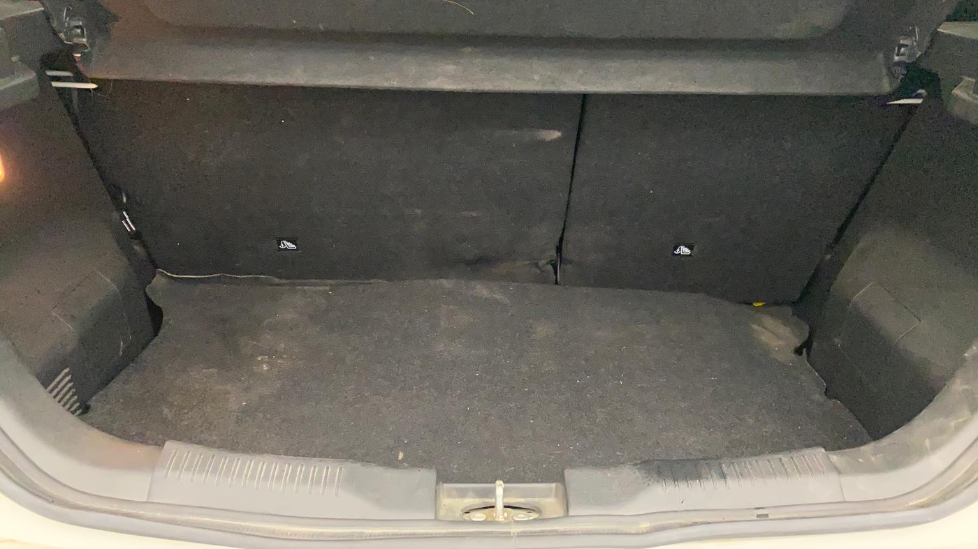 2023 Maruti IGNIS ZETA 1.2, Petrol, Manual, 10,586 km, Boot Inside
