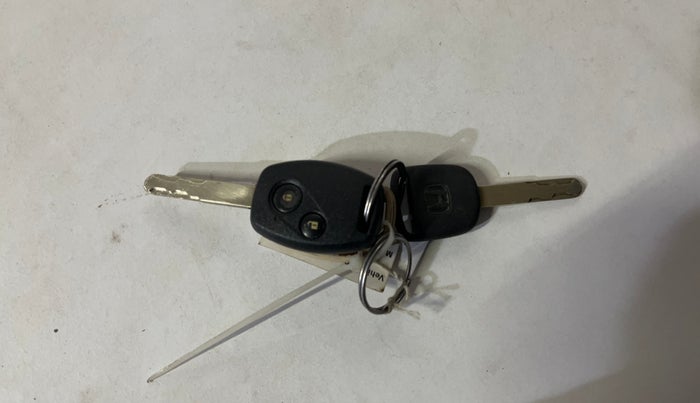 2015 Honda Amaze 1.2L I-VTEC SX, Petrol, Manual, 59,115 km, Key Close Up