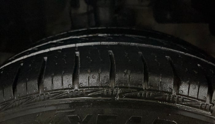 2015 Honda Amaze 1.2L I-VTEC SX, Petrol, Manual, 59,115 km, Right Front Tyre Tread