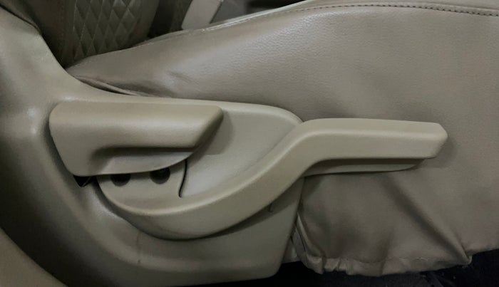 2015 Honda Amaze 1.2L I-VTEC SX, Petrol, Manual, 59,115 km, Driver Side Adjustment Panel