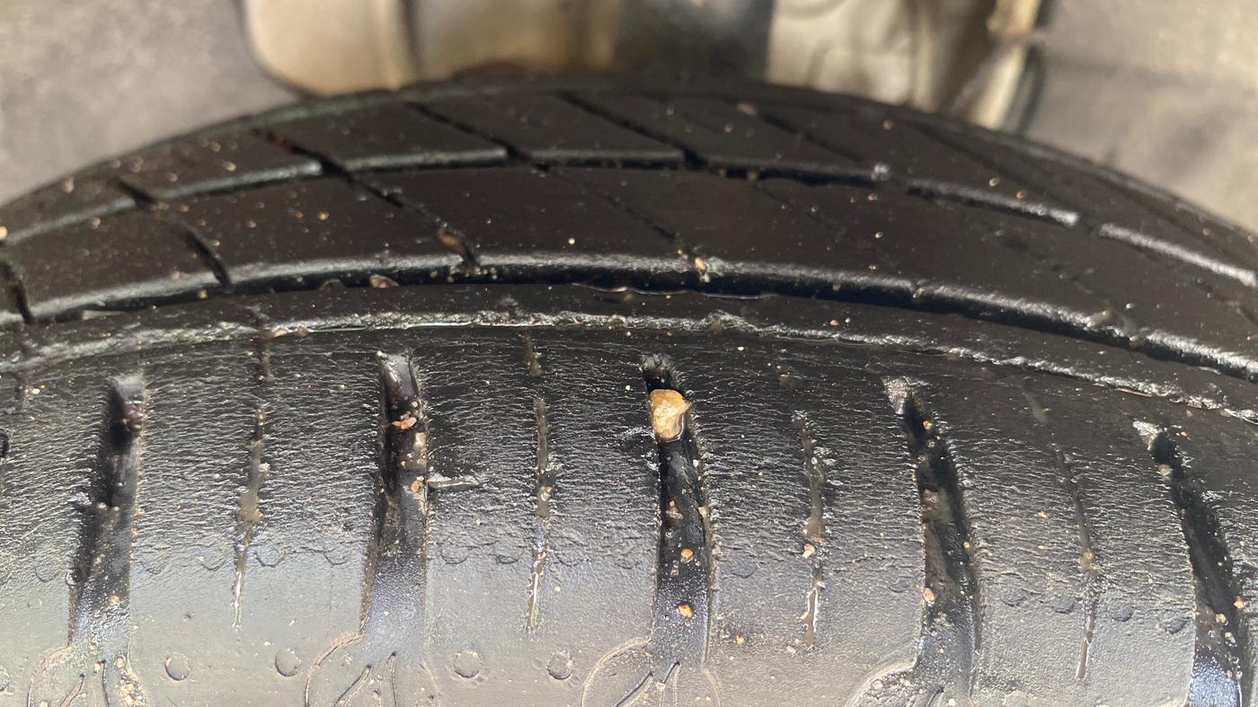 2024 Tata Tiago  XZA Plus CNG, CNG, Automatic, 13,915 km, Right Front Tyre Tread