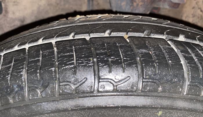 2012 Hyundai i10 MAGNA 1.2, Petrol, Manual, 95,937 km, Left Front Tyre Tread